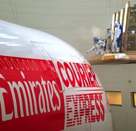 airbus a380 emirates courier express (1)