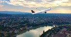 Airbus A321 XLR von AIr Canada über Basel (Montage): Die Flugline eröffnet die neue Strecke im Sommer 2027.
