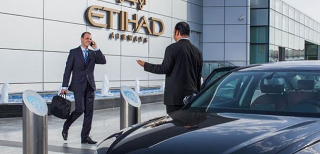 Der Chauffeur wartet: Künftig nur noch an einem Flughafen inbegriffen.