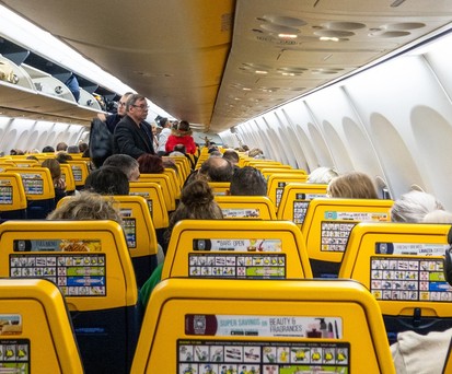 Ryanair-Kabine: Die Airlien will verschärft gegen Gepäcksünder vorhgehen.