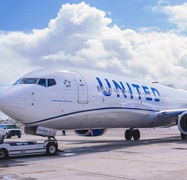 Boeing 737 von United Airlines: Solch ein Flugzeug entging nur knapp einer Kollision. 