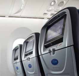 Kabine von United Airlines: Die Airline überklebt die Kameras.