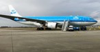 Airbus A330 von KLM in Groningen: Winterschlaf in der Provinz.