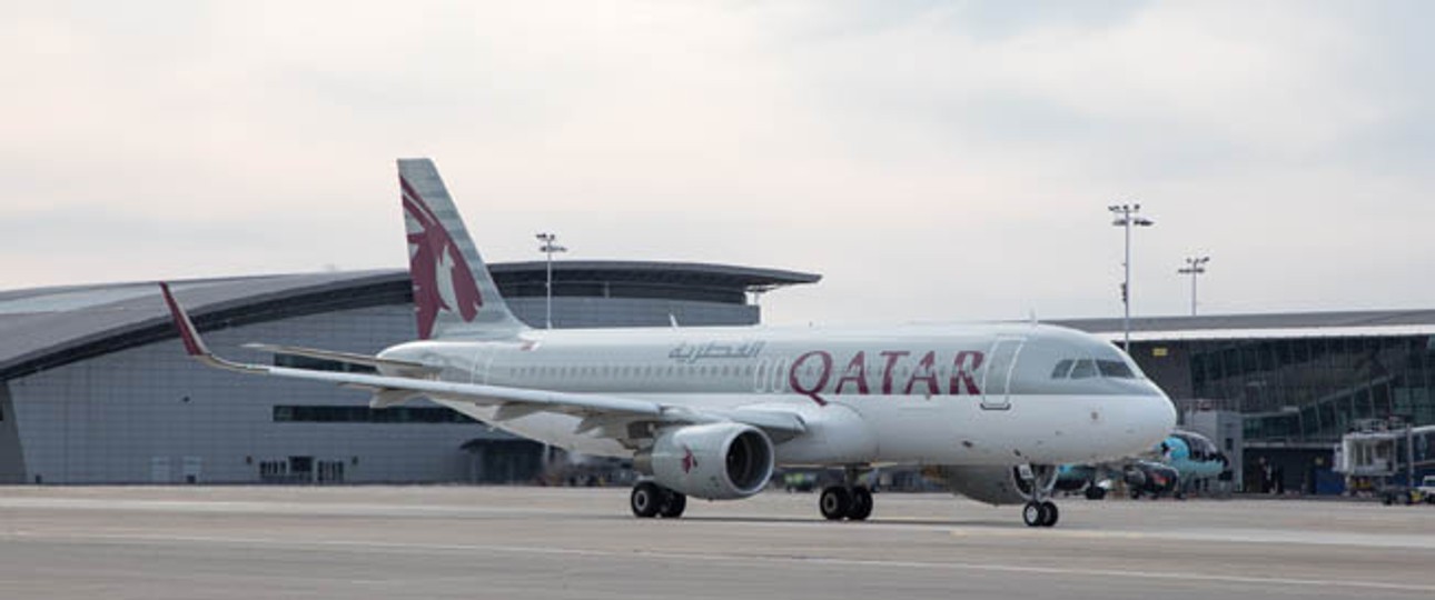 Airbus A320 von Qatar Airways: Unterwegs für die Civil Aviation Authority.