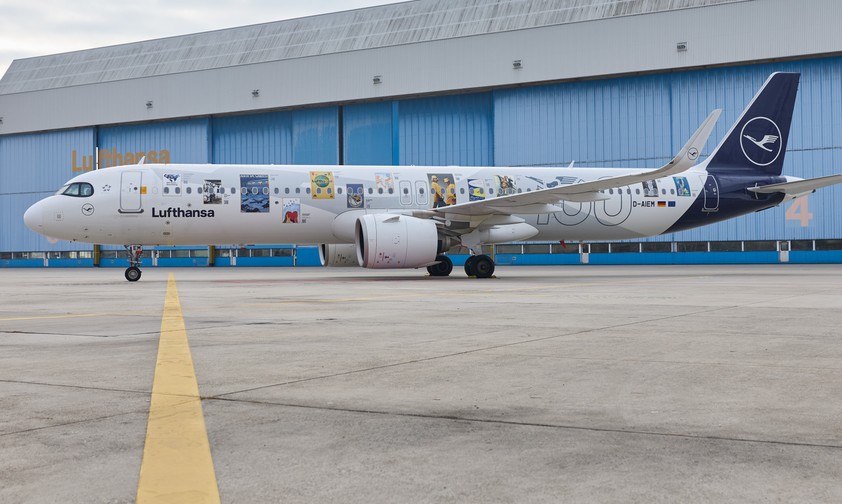 Lufthansas D-AIEM: Ist nun fertig beklebt.
