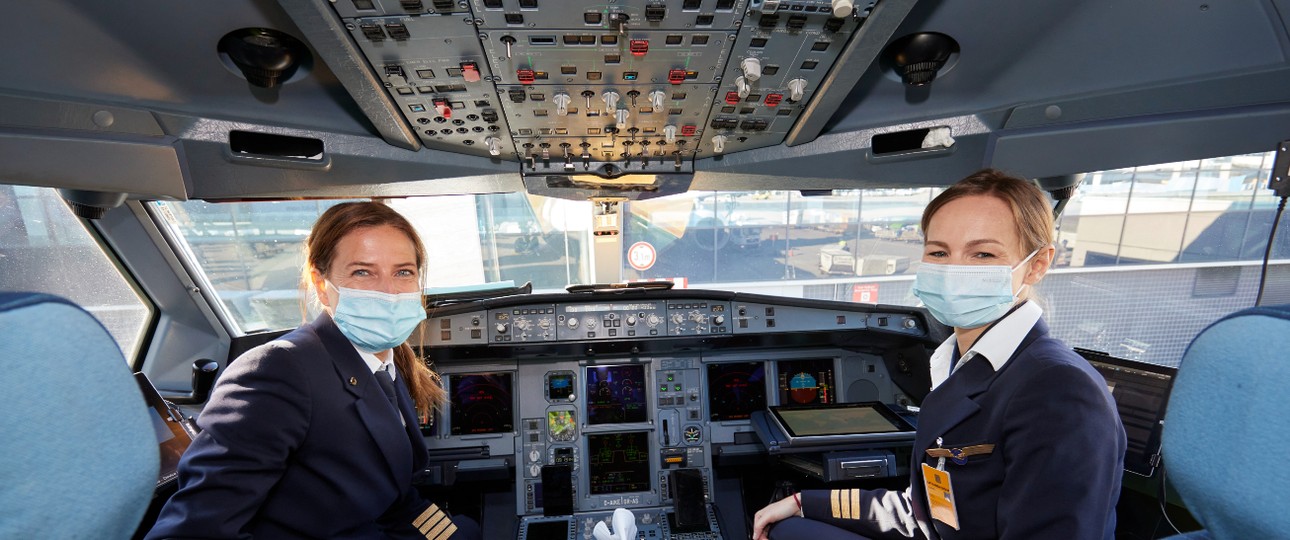 Platz 5 unter den großen, internationalen Fluggesellschaften: Lufthansa hat laut der Auswertung der International Society of Women Airline Pilots 2021 einen Frauenanteil von 6,9 Prozent im Cockpit.