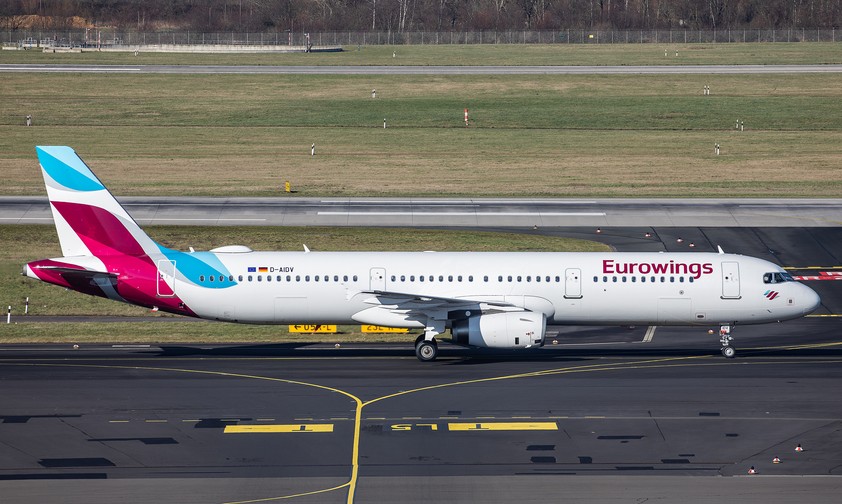 Die D-AIDV in Düsseldorf: Der Airbus A32q-200 kehrte am ...