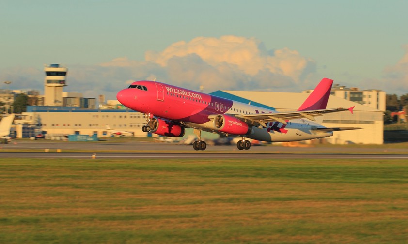 Airbus A320 mit der Kennung HA-LPD: Das Flugzeug gehörte zu den ersten sechs Flugzeugen von Wizz Air. 2014 musterte Wizz Air den Jet aus.