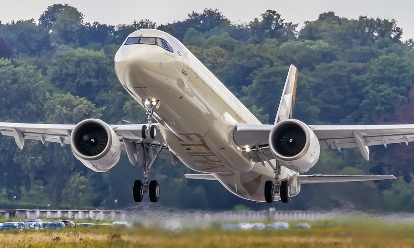 mankiewicz etihad airbus a321 lr 01