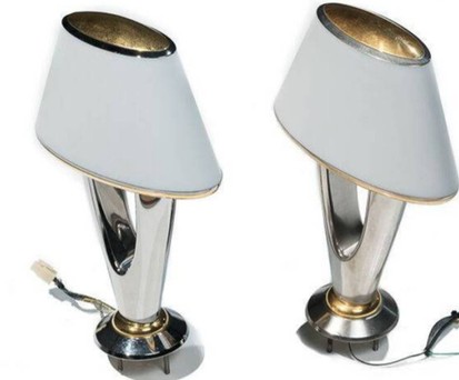 Ästhetische Motive oder vielleicht eher Nostalgie? Für die Lampen aus der Business Class zahlte jemand etwas mehr als 2200 Euro.