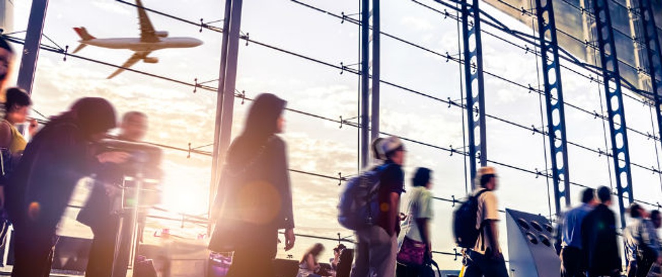 Flughafen: Bis 2018 wollen 80 Prozent der Flughäfen Beacons bereits aktiv nutzen, um Passagieren Orientierungs-Services zu bieten.