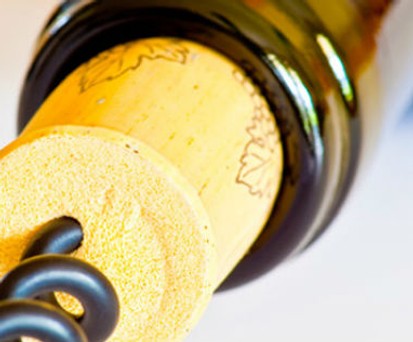 Weinflasche: Im Flugzeug schmeckt der Inhalt anders als auf dem Boden.