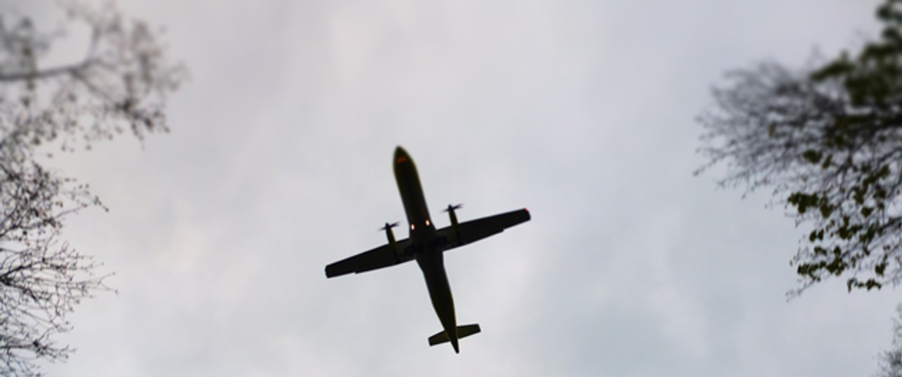 Flugzeug am Himmel: Viel dürften am Dienstag nicht pünktlich sein.