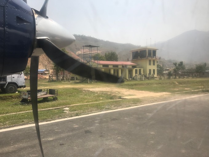 Der kleine Flughafen Ramechhap in Manthali.