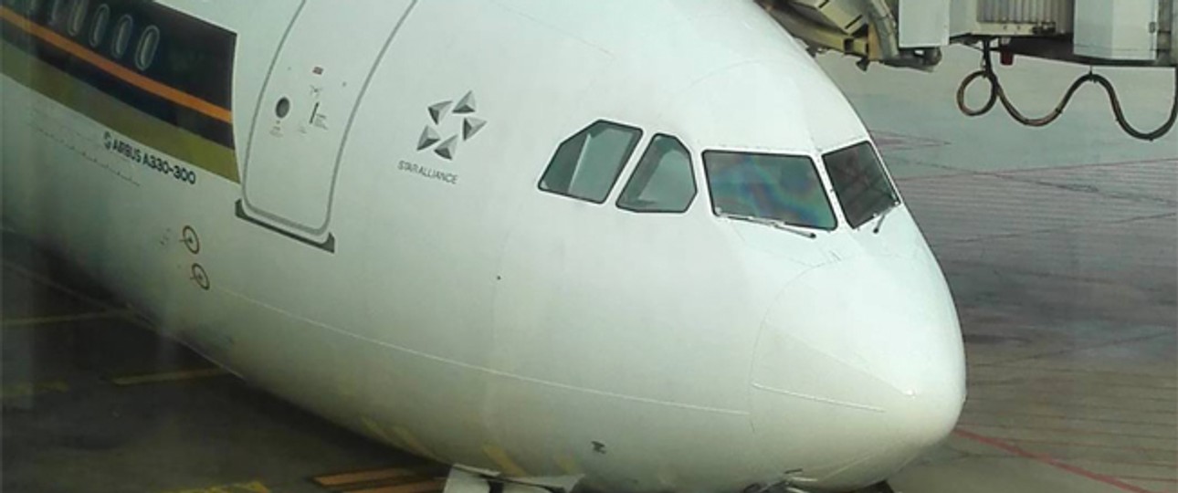 A330 von Singapore: Der Flieger brach am Gate zusammen.