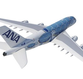 Eins, zwei drei... auf dem ersten Airbus A380 von ANA All Nippon Airways sind drei Meeresschildkröten der Gattung Chelonia mydas zu sehen.