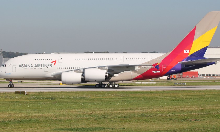 ... Asiana Airlines, an deren Übernahme Korean Air arbeitet. Beide Fluglinien aus Südkorea haben bislang keine Boeing 777X geordert.
