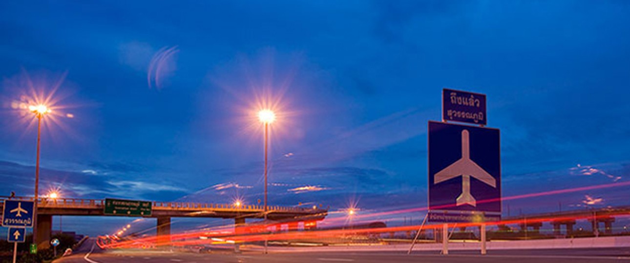 Straße zum Flughafen Suvarnabhumi: Selten so leer.