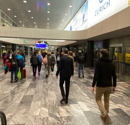 Die Skymetro des Flughafens Zürich wird täglich von rund 18.000 Menschen genutzt.