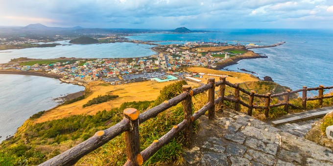 Platz 1 und damit Spitzenreiter wie auch schon 2019 und 2022: Jeju (im Bild) - Seoul-Gimpo in Südkorea, 13,73 Millionen Sitze.