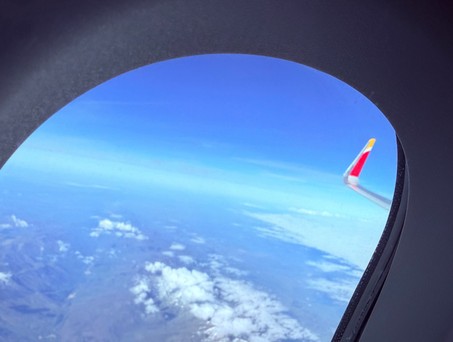 Blick aus Airbus A321 XLR von Iberia: Beim Sonderflug wird die totale Sonnenfinsternis zu sehen sein.