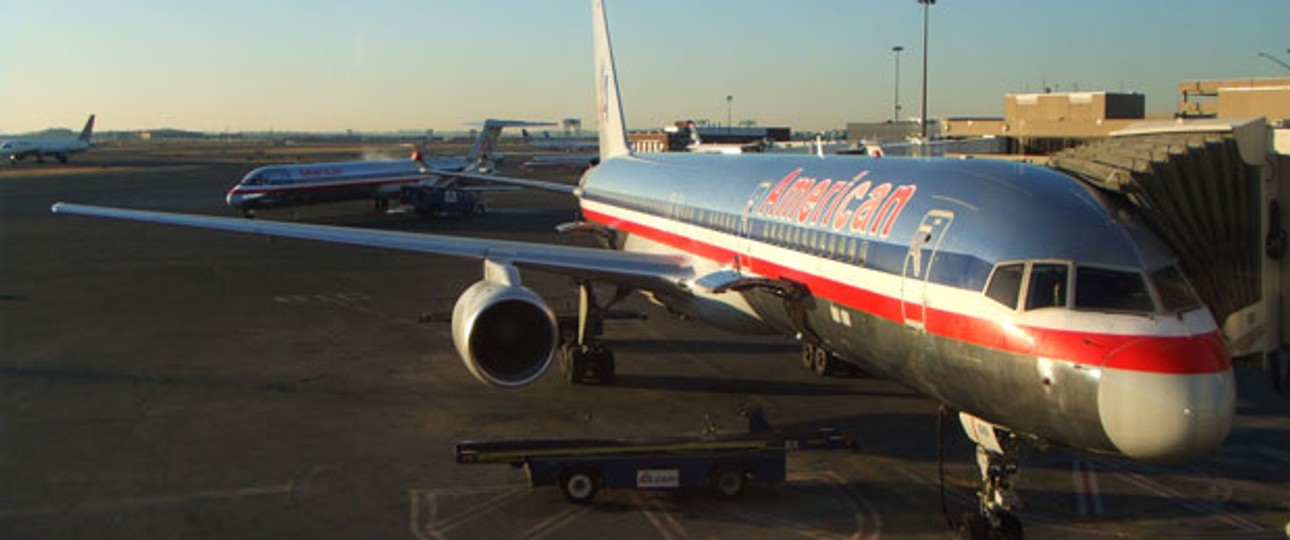 American-Maschine am Flughafen in Boston. Hier startete die Reise mit Hindernissen.