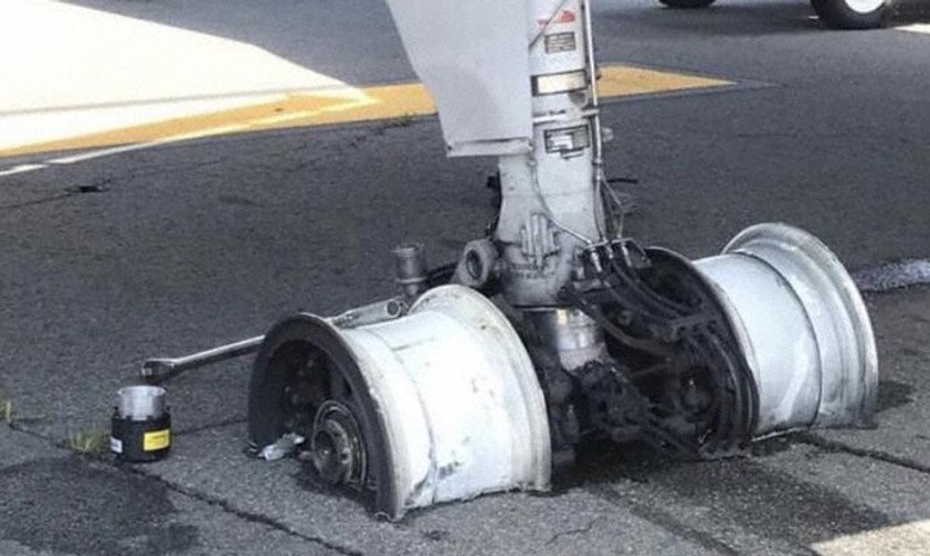 Das kaputte Fahrwerk des Airbus A319: Autsch.