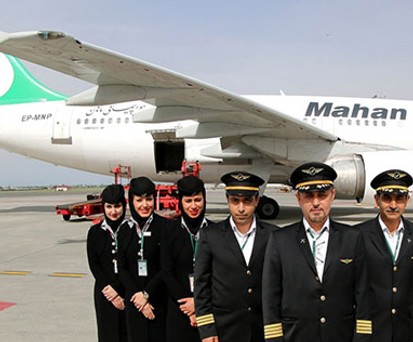 Flugbegleiter von Mahan Air: Die USA hält die Airline für sanktionswürdig.