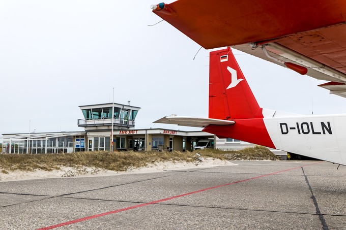 ... vor dem Terminal in Helgoland.