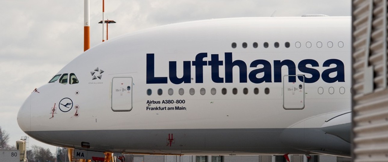 Die D-AIMA von Lufthansa (hier zu sehen 2010 bei Airbus): Heute einer der ältesten aktiven A380 weltweit.