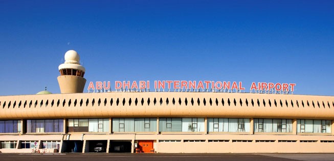 <p class="ecxMsoNormal">Etihad wirbt offensiv um Stopover-Passagiere. Die müssen allerdings ihr Hotel ab der zweiten Nacht selbst bezahlen, bekommen dafür aber besonders günstige Preise. Zusätzlich können sie ihre Zeit beim Golfen, im Wasserpark oder in der Wüste verbringen – gegen Bezahlung.</p>