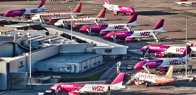 Wizz-Air-Jets in London Luton: Neue Airbus A320 und A321 sollen her.