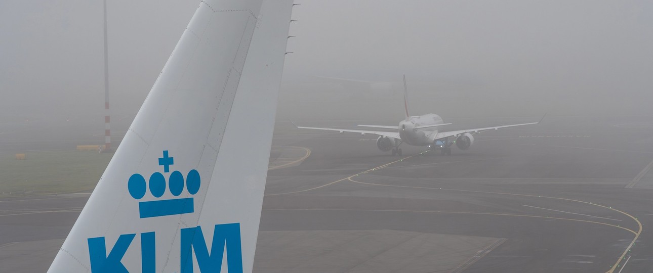 Leitwerk eines KLM-Flugzeugs: Die Fluglinie hat vier Ziele im Nahen Osten überraschend gestrichen.