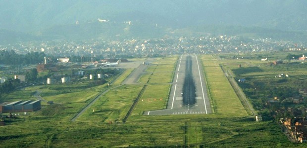 Piste des Tribhuvan International Airport: Miserabler Zustand.