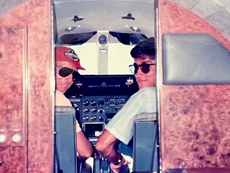 Mentor Niki Lauda und Manfred Samhaber im Cockpit.