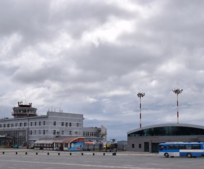Der Flughafen Juschno-Sachalinsk (hier im Jahr 2015): Ab 2018 startet Bau des neuen Terminals.