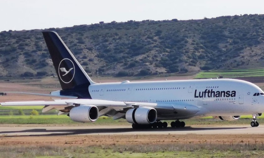 Mittlerweile stehen vier Lufthansa-A380 in Teruel.
