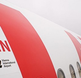 Flieger von Lauda:  Die Airline muss die Kosten senken.