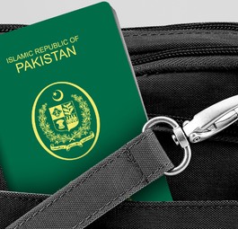 Pakistanischer Pass: Ab sofort beim Stationsleiter abzugeben.