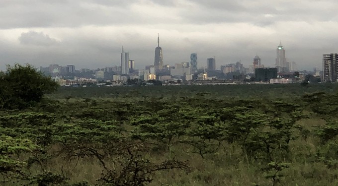 Am Ziel: Blick vom Nairobi National Park aus auf die Metropole.