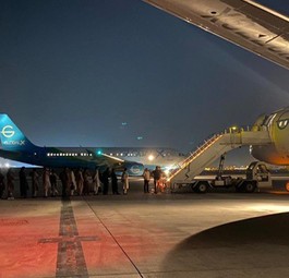 Hilfsmission in Afghanistan: Global Crossing fliegt als einzige Airline aus den USA nach Kabul.