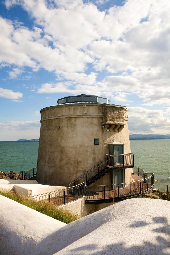 Um den Turm warten Ausflugsmöglichkeiten und Dublins Sehenswürdigkeiten