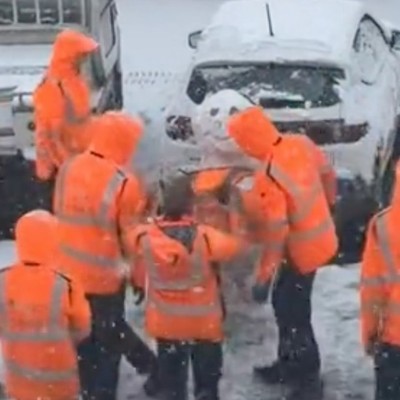 amsterdam schiphol schneemann