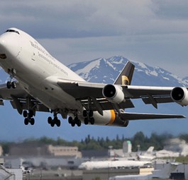 Boeing-747-Frachter von UPS (Archivbild): Einige Jumbo-Jets brauchen Anpassungen.