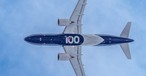 Airbus A320 Neo von Lufthansa mit Jubiläumslackierung: der Konzern sucht den Frieden mit den Gewerkschaften.