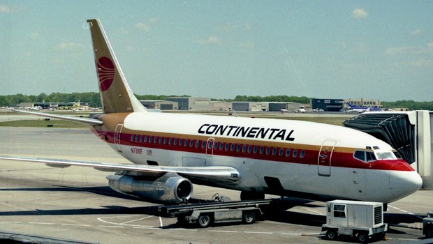 In den Siebzigerjahren beginnt mit der Boeing B747 und der DC10 das Interkontinentalzeitalter. Die Airline fliegt ab 1977 nach Australien und in die Südsee. Im Bild: Boeing B737-200 von 1970.