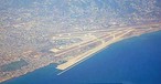 Beirut–Rafic Hariri International Airport: Südlich der Landeschwellen der Piste 34 und 35 liegt eine neue Mülldeponie (siehe Karte unten).