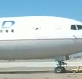 Die wegrollende Boeing 767: Niemand wurde verletzt.