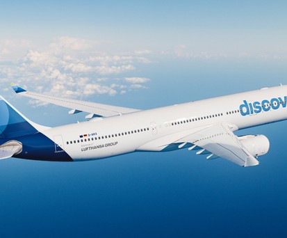Ein Airbus A330 von Discover im neuen Look.
