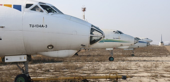 Auch Tupolev Tu-134 gibt es rund ein halbes Dutzend zu sehen.